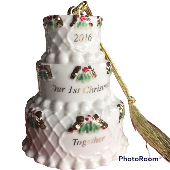 Lenox Porcelain Wedding Cake 2016 Our First Christmas Together Hang Ornament NEW - Picture 3 of 15
